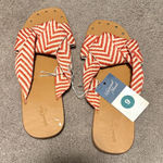 Universal Threads Dolce Vita Red and White Chevron Sandals Photo 0