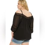 Torrid  Chiffon Lace Trim 3/4 Sleeve Cold Shoulder Blouse Womens Size 1X Black Photo 2