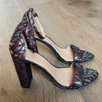 Merona  Lulu Burgundy and Silver Floral Brocade Block Heel Size 8.5 Photo 3