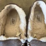 UGG  Women’s Sz 7 Brown Suede Moccasin Slippers Photo 3