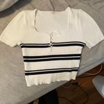 Debut Short Sleeve Cropped Sweater Top Photo 2