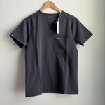 FIGS Women's Catarina One Pocket Scrub Top in Charcoal, Size Medium Photo 4