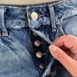 Good American  Bombshell Shadow Pocket Denim Shorts 2 26 Photo 6