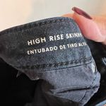 Universal Threads Universal Thread Short Faded Black High Rose Skinny Jeans Photo 5