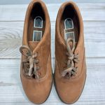 Easy Spirit Brown Brushed Leather Lace Up Sneakers Women’s Size 6.5B Photo 2