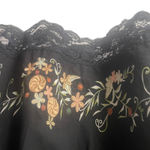Sugar Lips  Women's Size Medium‎ Black Embroidered Floral Lace Above Knee Skirt Photo 3