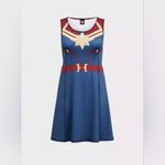 Her Universe Marvel  Sz 4(26) PERFECT SHAPE Photo 4