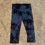 Lou & grey 🌺  blue and black tie dye cropped leggings Photo 0