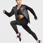 Nike Women's Storm-FIT Adv Run Division Jacket Photo 2