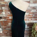 Jenny Yoo  Cybill One Shoulder Dress with Slit in Emerald Green Size 8 Photo 6