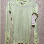 Lululemon NWT Long Sleeve Swiftly Tech Crew Neck Top Fluro Citrus Size 4 Flawed Photo 10