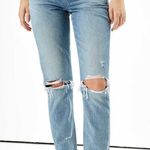 American Eagle  distressed mom jeans Photo 0