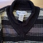 Cabin creek  slight vneck Sweater.  Size Large. Photo 2