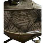 Barr & Barr Genuine Olive Green Leather Crossbody Shoulder Bag. Very subtle. Photo 9