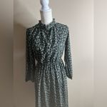 NWT Colza size small elastic fitted waist green with small cream flowers Photo 3