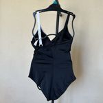 Leonisa  Contrast Detail One Piece Swimsuit with‎ Slimming Compression Size S Photo 5