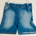 Gloria Vanderbilt  Avery All Around Slimming Jean Shorts  Photo 0