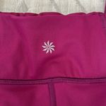 Athleta Contender Side Stripe Capri in Powerlift, Size Small Photo 5