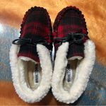 Minnetonka NWT Jacqueline Moccasin Slippers Buffalo Plaid Red Black Faux fur Photo 2
