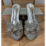 Azalea Wang Women's Estelle Paislee Flower Slide Sandals Silver Size 7 NIB Photo 2