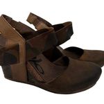 OTBT  Rexburg Brown & Camo Wedge Pumps Size 7.5 Photo 0