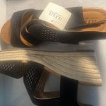 a.n.a  sandals woman’s wedge hook and loop shoe New Sz 10 M Photo 14