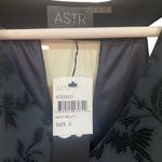 ASTR NWT  small navy vneck sleeveless floral lined dress blouse Photo 1