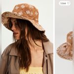 Free People NWT Bandana Bucket Hat - chocolate brown tan - one size Photo 3
