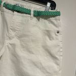 Lee NWT Riders Womens Sz: 12M Mid Rise White Chino Shorts w/ Mint Green Belt. Photo 5