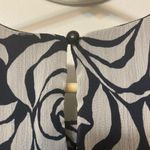 Covington Sleeveless Dress Photo 4