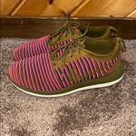 Nike  Roshe Two Flyknit "Olive Flak" sneakers with pink blast stripes Photo 4