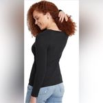 Hanes  Women's Long Sleeve T-Shirt Lightweight Modern Fit Black (682) Photo 1