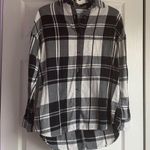 Old Navy • Black & White Plaid Flannel • Size XS Photo 0