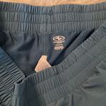 Athletic Works  Shorts size L with two pockets on each side with zippers Photo 8