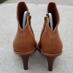 Vince Camuto  Women's Finndaya High Heel Light Cognac Ankle Boot Sz 9 Photo 2