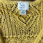 Universal Threads A new day yellow knit vest Photo 1