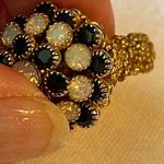 Vintage designer dome ring in black and milky cut glass. Photo 3