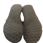 Teva OLOWAHU Black Slip On Thong Sandal Size 6 Womens Athleisure Comfy Casual Photo 3