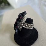 Boutique Statement Stretch Ring Black Flower with Fuschia Pink Rhinestones Photo 1