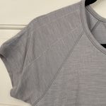 Athleta  Pure Tee Womens Medium Ruched Side Short Sleeve Gray Shirt Yoga Fitted‎ Photo 4