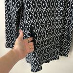 J.Jill Long‎ Sleeve Two Pocket Top Geometric Black & White Pattern Size Large Photo 1