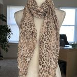 EXPRESS  Animal  Print  Scarf Shawl Winter Accessories Neck Warmer. Photo 1