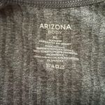 Arizona Jeans 2 Arizona sports bra XL made with spandex for easy stretch never worn Photo 3