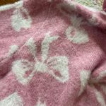 Jessica Simpson  Sweater Photo 2