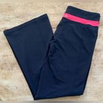 Lululemon Women’s Sz 12 Groove Pant in Black/Bloom Juice Photo 5