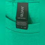 Gildan KELLY Drinking Team Unisex Short Sleeve T-shirt Size S 100% Soft Cotton NWT Photo 2