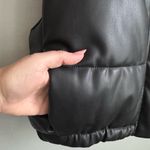 ZARA Faux Leather Cropped Puffer Vest in Black Size XS Photo 5