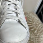 Nike White Athletic Shoes Classic Design Photo 5