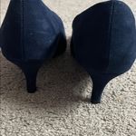 Attention  Women's Classic Faux Suede Navy Heels Size 8.5 Photo 6