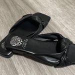 Vince Camuto Black Leather Sandals . Photo 3